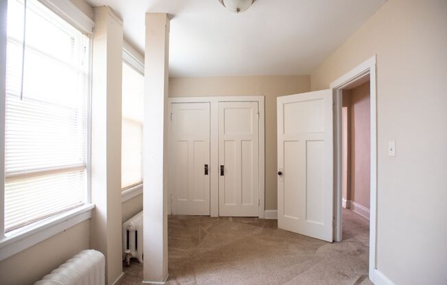 1603 N Van Buren Apartments