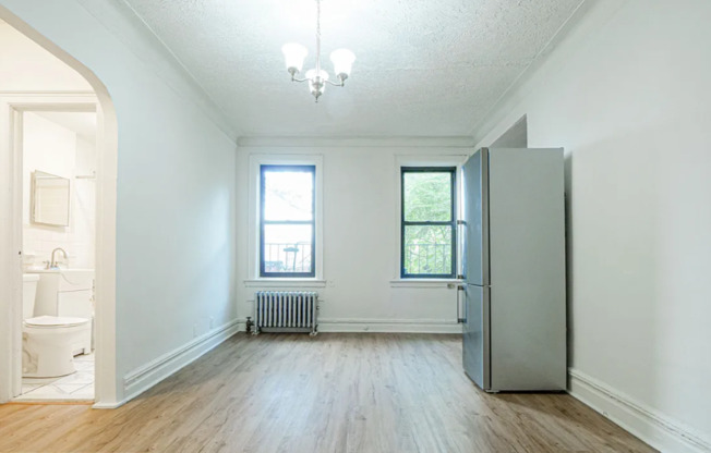 299 ADELPHI ST