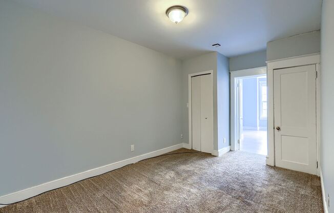 2 beds, 1 bath, 752 sqft, $1,195, Unit Unit 2