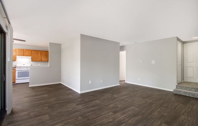 Open Floor Plans with Wood Style Floors at Emerald Pointe Apartments, Vernon Hills