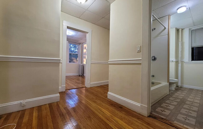 1 bed, 1 bath, $2,475, Unit 3