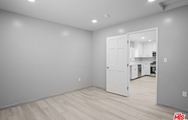 8322 COLEGIO DR