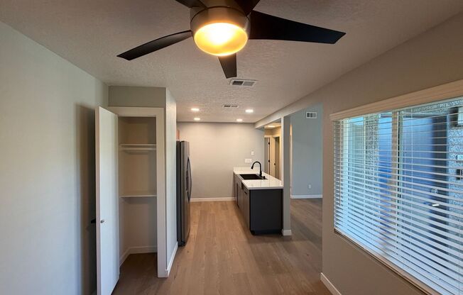 2 beds, 2 baths, 980 sqft, $2,625, Unit L207