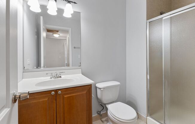 2 beds, 2 baths, 900 sqft, $2,550, Unit 302