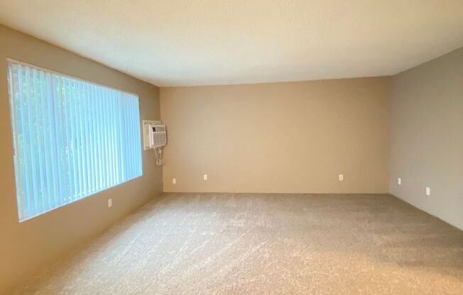 2 beds, 1 bath, 830 sqft, $1,250, Unit C-208