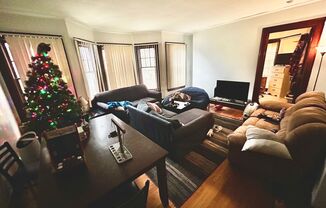 1039 Baldwin - Varsity Management