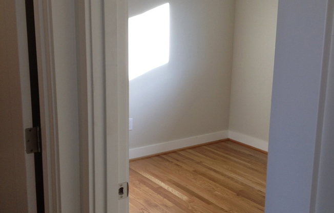 1 bed, 1 bath, $1,500, Unit 14