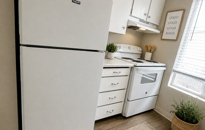 2 beds, 1 bath, 760 sqft, $1,395, Unit 41