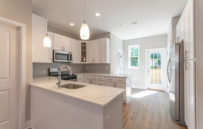 Three Bedroom Point Breeze Townhome w Roof Deck!