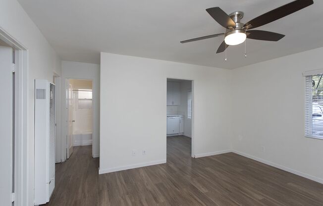 2 beds, 1 bath, $2,595, Unit 02