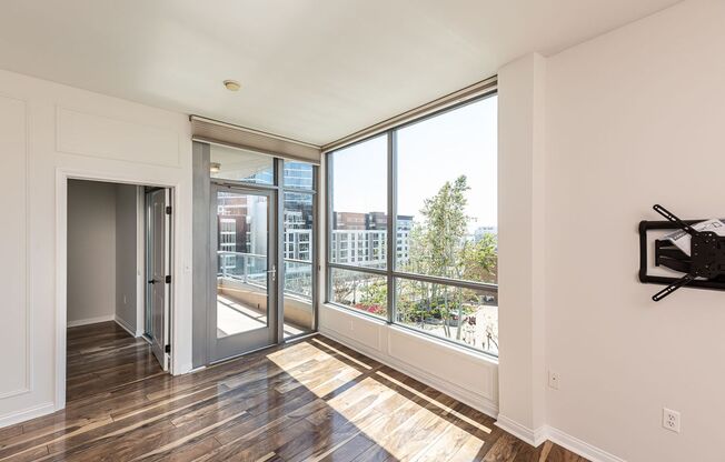2 beds, 2 baths, $3,288