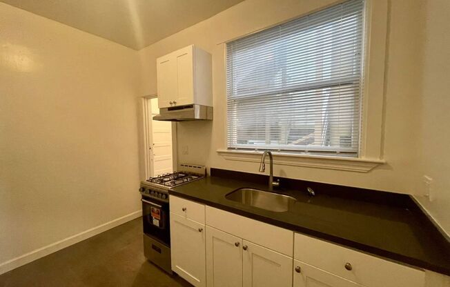 1357 Clay Street (519rc)