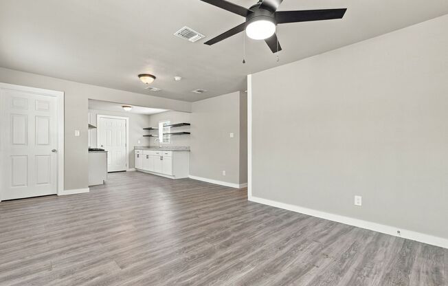 Fully Remodeled Gem Near Universities & Downtown!