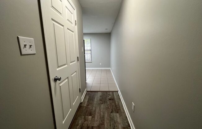 2 beds, 1 bath, $1,325