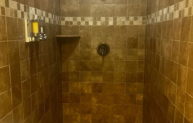 2 beds, 2 baths, 1,204 sqft, $2,000, Unit Unit 139