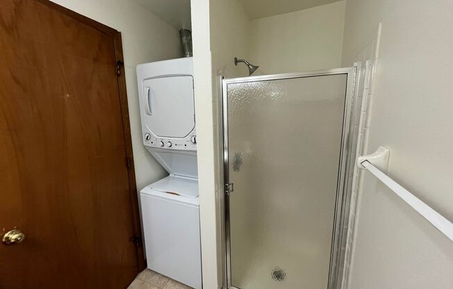 2 beds, 2 baths, 950 sqft, $1,825, Unit 7649CD