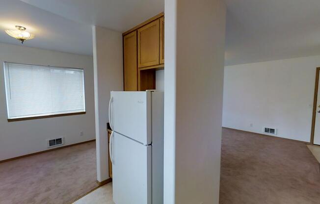 2 beds, 1 bath, 1,043 sqft, $1,575