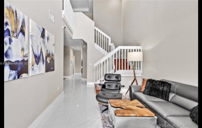 981 SW 149 CT