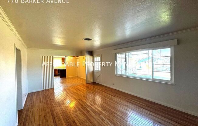 776 BARKER AVE