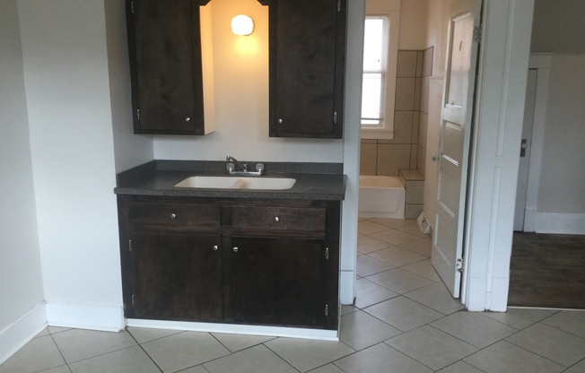 4368-4368A N 17th St