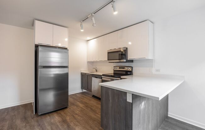1 bed, 1 bath, $1,725, Unit 604