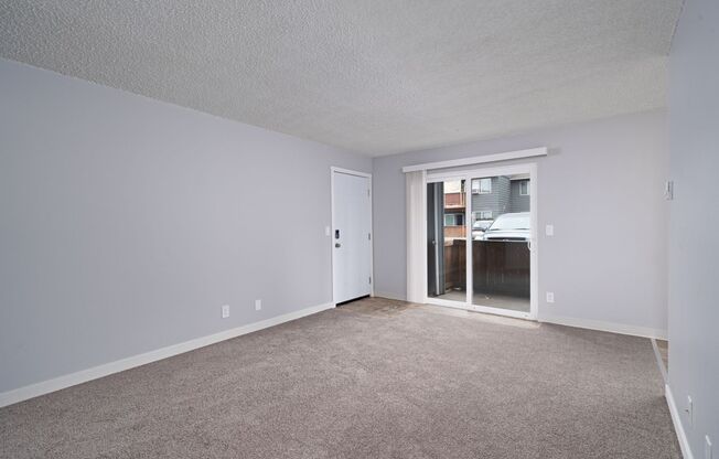 2 beds, 1 bath, 732 sqft, $1,595, Unit 26