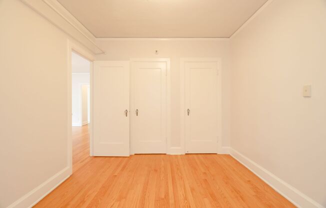 2 beds, 1 bath, 825 sqft, $1,930, Unit 401