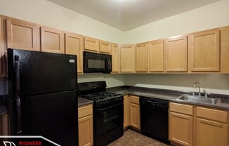 4421 N Wolcott Ave