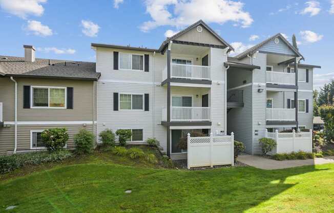 Abbey Rowe Apartments in Olympia, WA building exterior