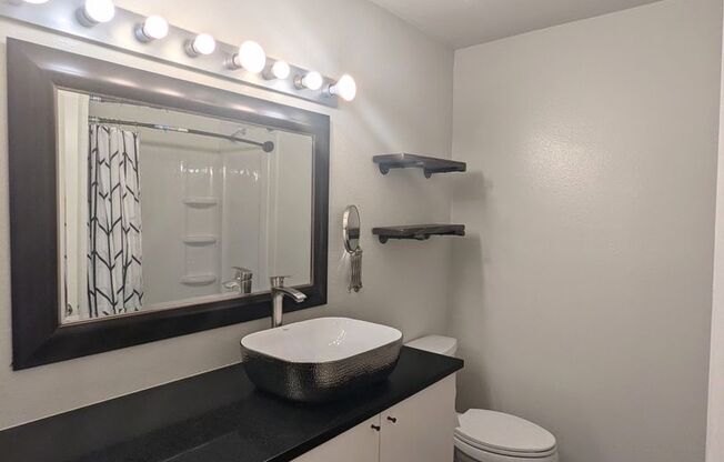 2 beds, 2 baths, $2,750, Unit UNIT 2737