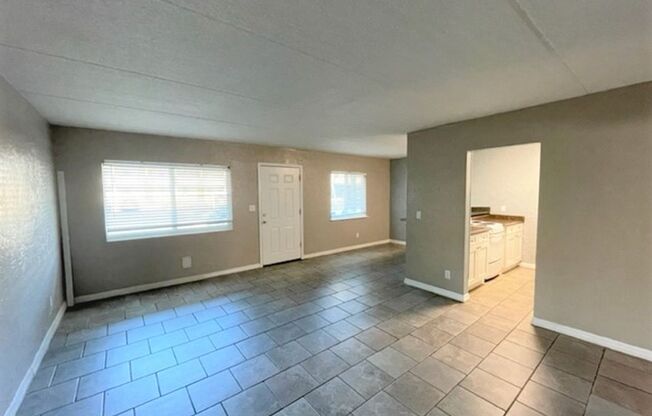 2 Bedroom 1 Bath condo w/ open floor plan $1150.00-in Daytona Beach FL
