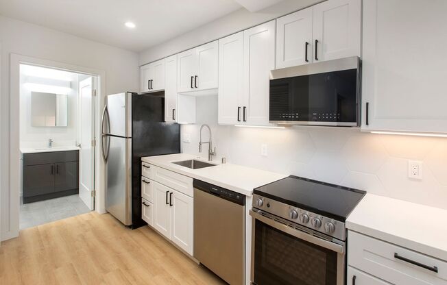 839 Broderick Street (890r)