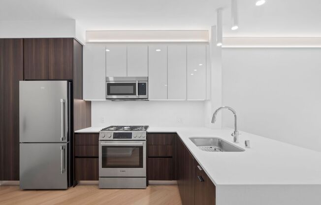 1 bed, 1 bath, 610 sqft, $3,395, Unit 313