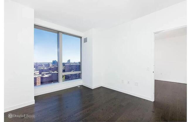 1 bed, 1 bath, 695 sqft, $4,800, Unit 27K