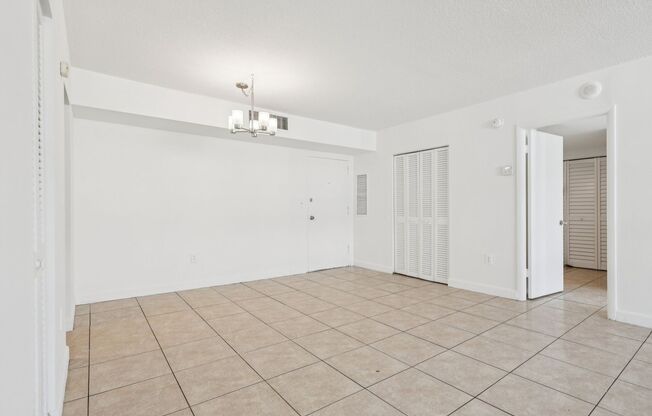 2 beds, 2 baths, 1,110 sqft, $2,300, Unit 211S