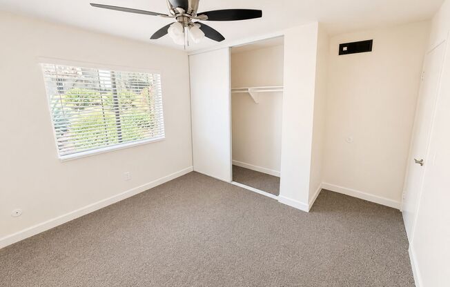 2 beds, 1 bath, 900 sqft, $1,995, Unit 24