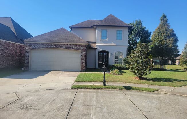 3 Bedroom 2.5 Bath Baton Rouge Home: Modern Comfort & Pet-Friendly Living!