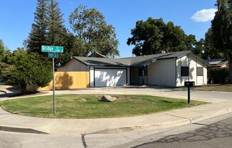 3 Bedroom home on corner lot SE Visalia