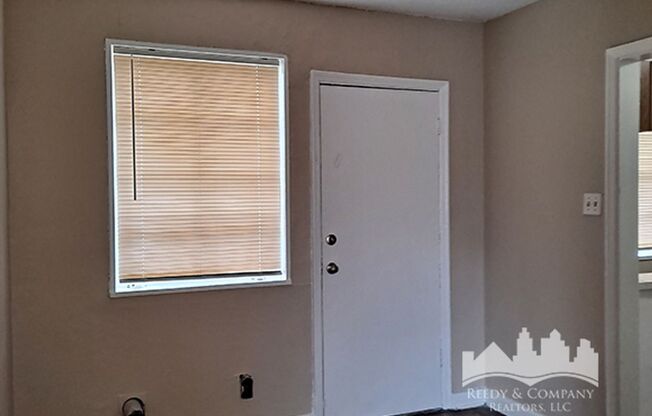 Welcome to 1740 Brown Ave, a charming duplex located in the vibrant city of Memphis, TN.