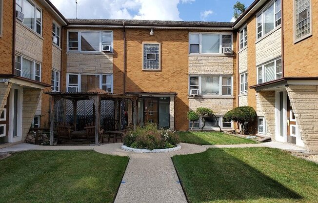 7400 7410 W DIVERSEY AVE