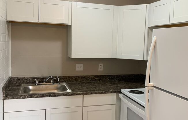 2 beds, 1 bath, 800 sqft, $1,195, Unit 415