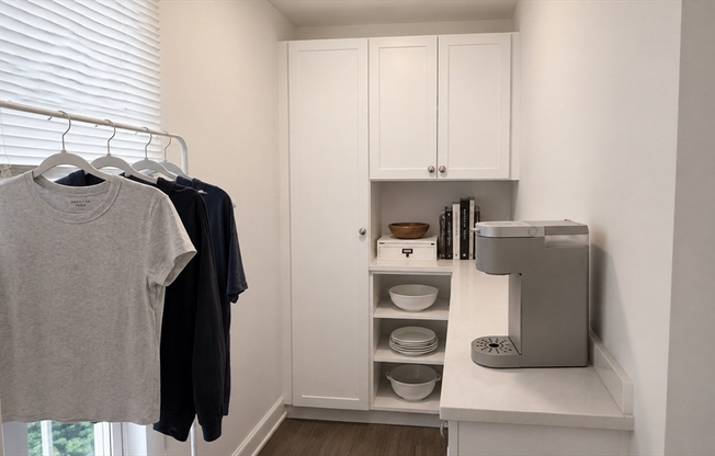 2 beds, 1 bath, 900 sqft, $2,850, Unit 2