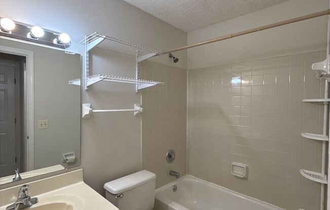 2 beds, 2 baths, $1,500, Unit UNIT B