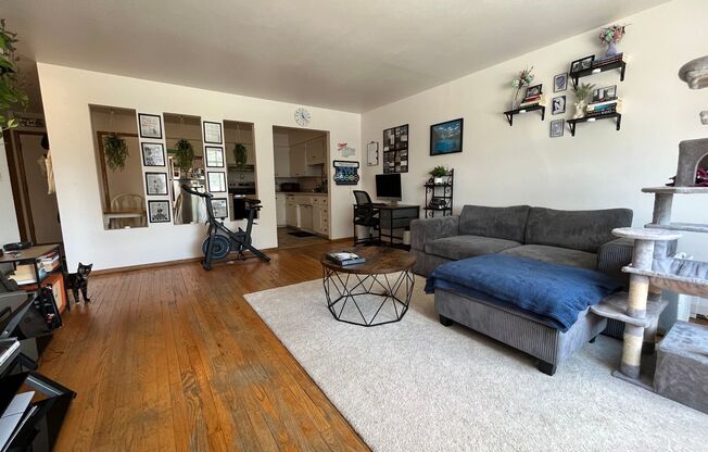 1 bed, 1 bath, $1,015, Unit 32