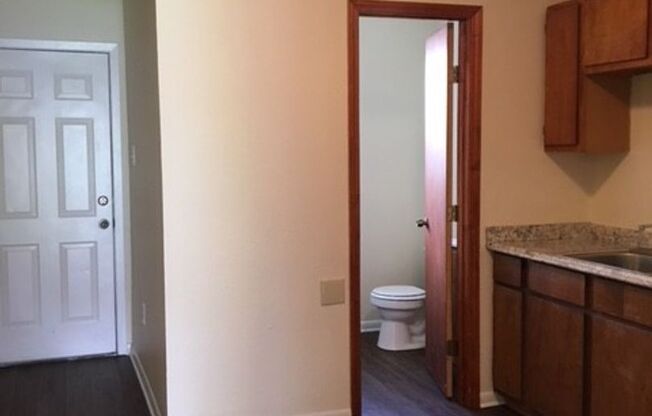 Studio, 1 bath, $850, Unit 326- Unit 7