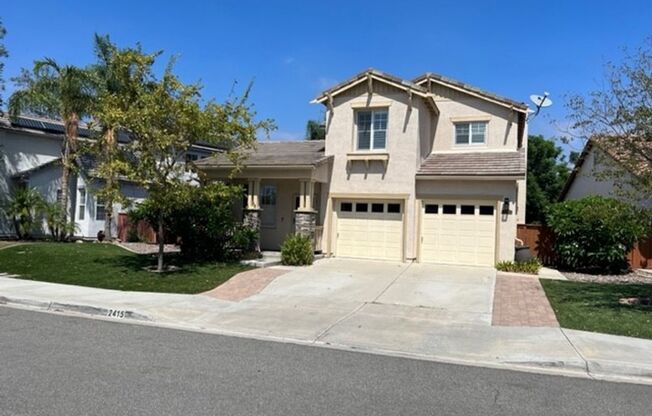 Rolling Hills Ranch! Spacious 4 Bedroom 2.5 Bath House w/SOLAR