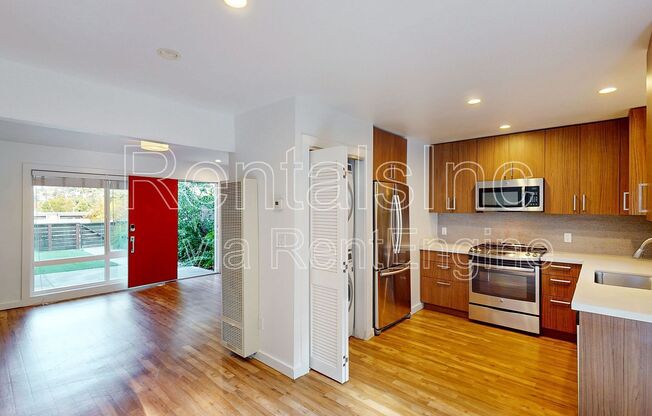 1441 CASA BUENA DR