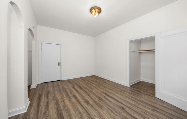 Studio, 1 bath, 348 sqft, $1,250, Unit 107