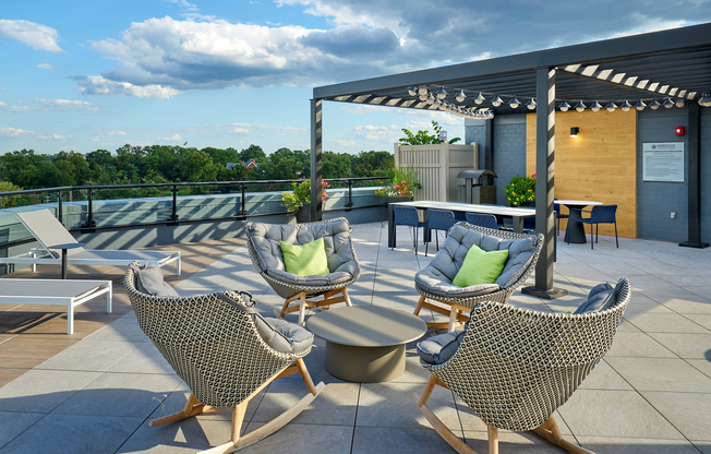 Newly Renovated Sun Deck With Fire Pit