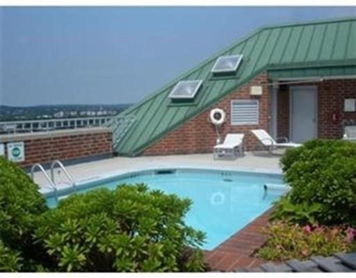 3 beds, 1.5 baths, 900 sqft, $4,650, Unit 608